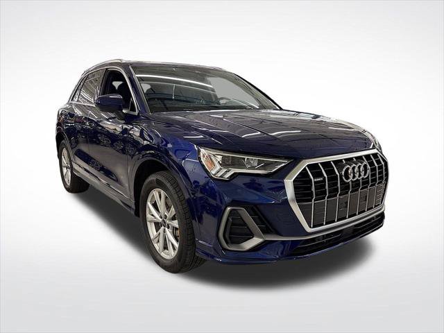 Certified 2025 Audi Q3 2.0T Premium w/ Convenience Package AWD/4WD image 7