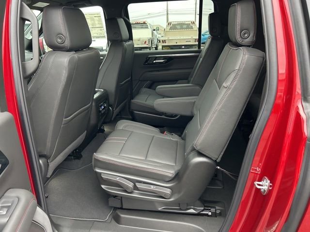 New 2026 Chevrolet Suburban RST w/ Comfort Package AWD/4WD image 7