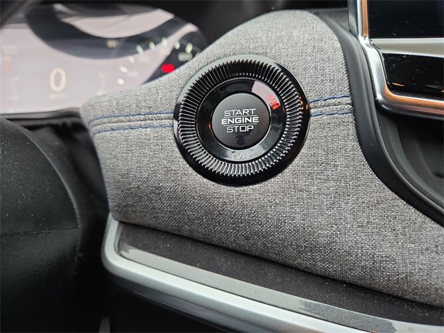 Used 2024 Jeep Compass Latitude image 20