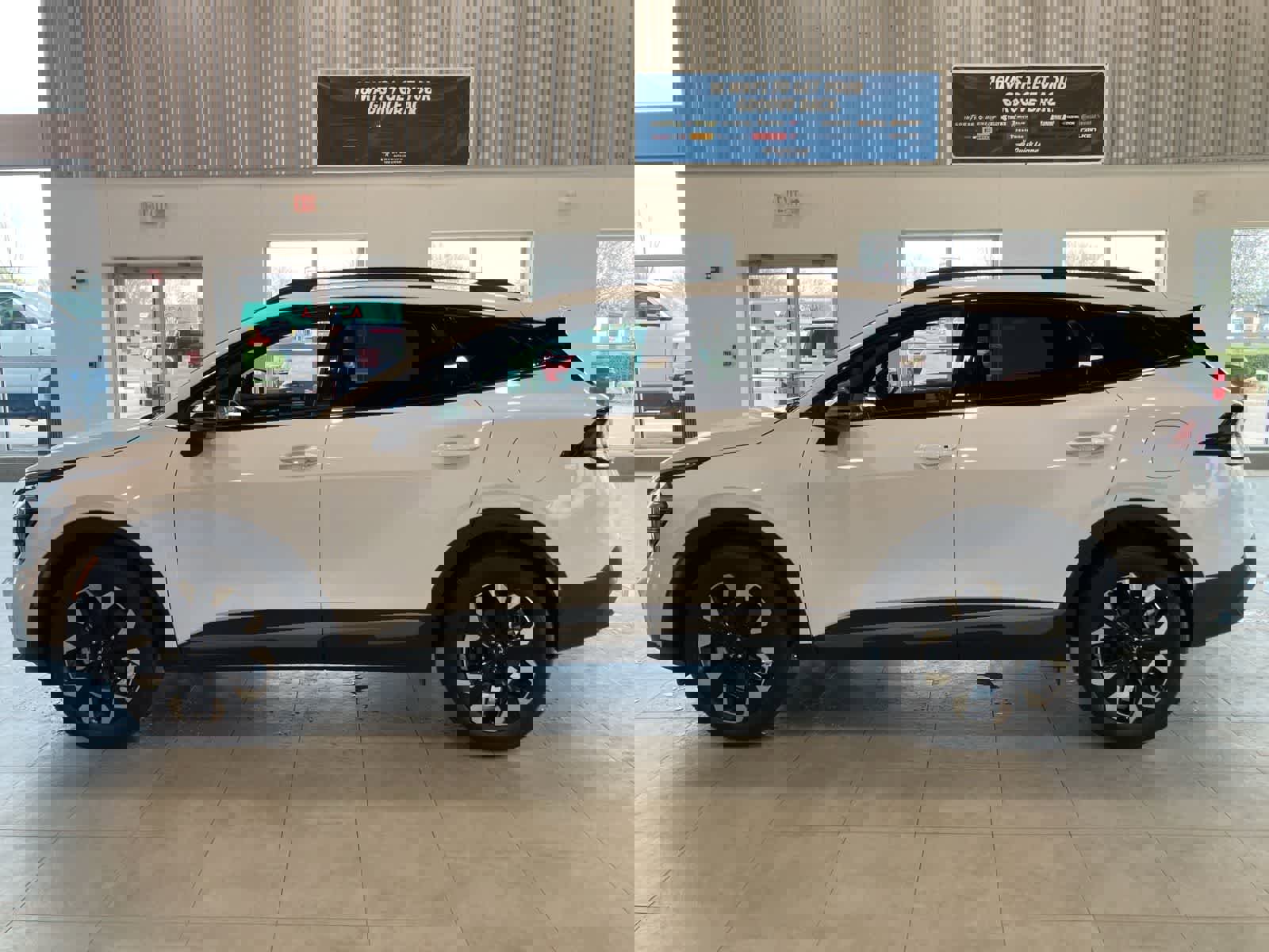 Used 2024 Kia Sportage X-Line w/ X-Line Premium Package image 8