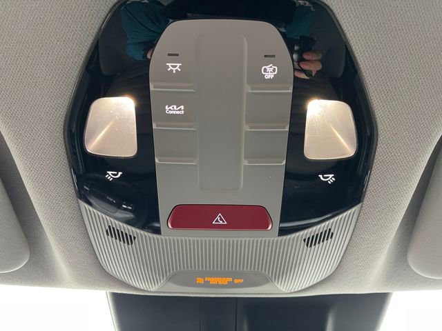 Used 2025 Kia K4 EX image 29