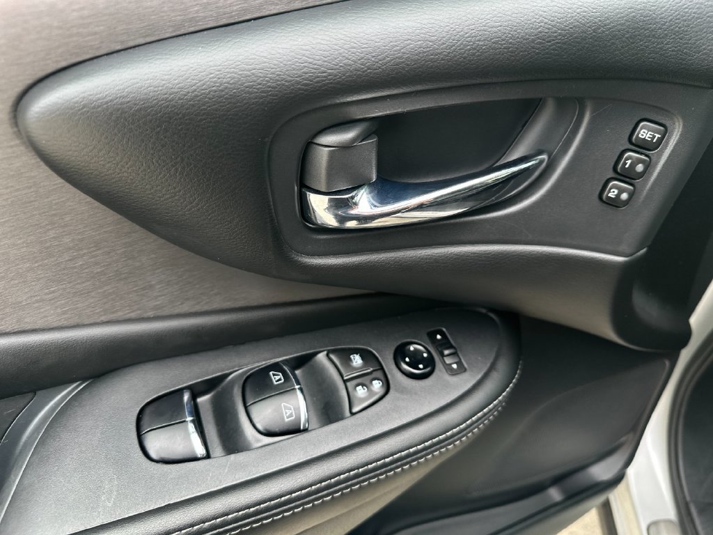 Used 2023 Nissan Murano SL w/ SL Moonroof Package FWD image 10