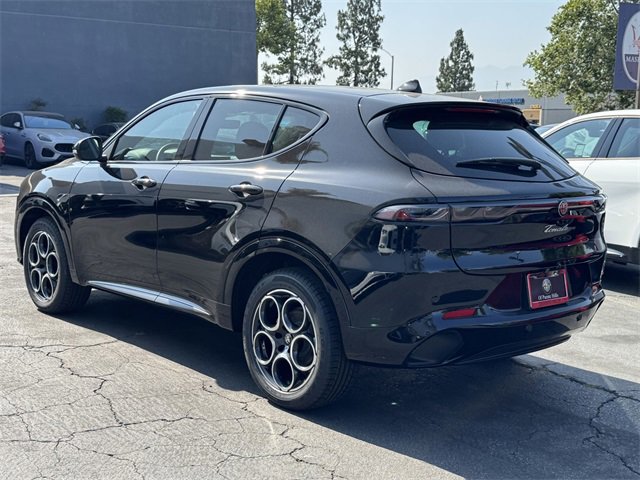 New 2025 Alfa Romeo Tonale w/ Premium Package image 4