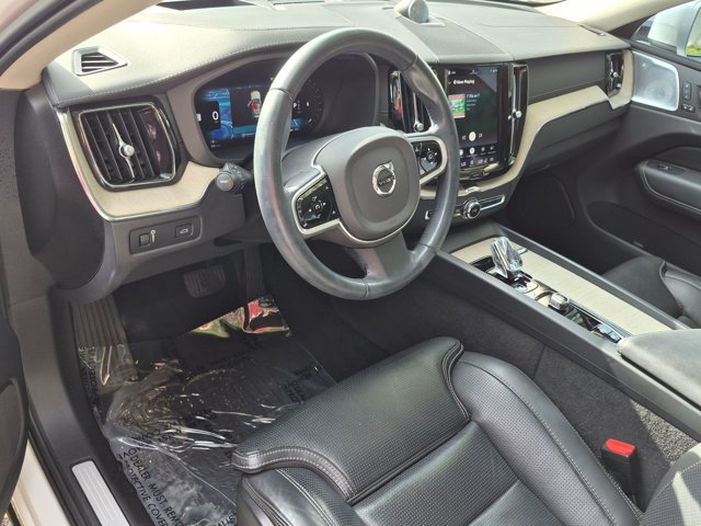 Used 2022 Volvo XC60 B5 Inscription w/ Advanced Package FWD image 3