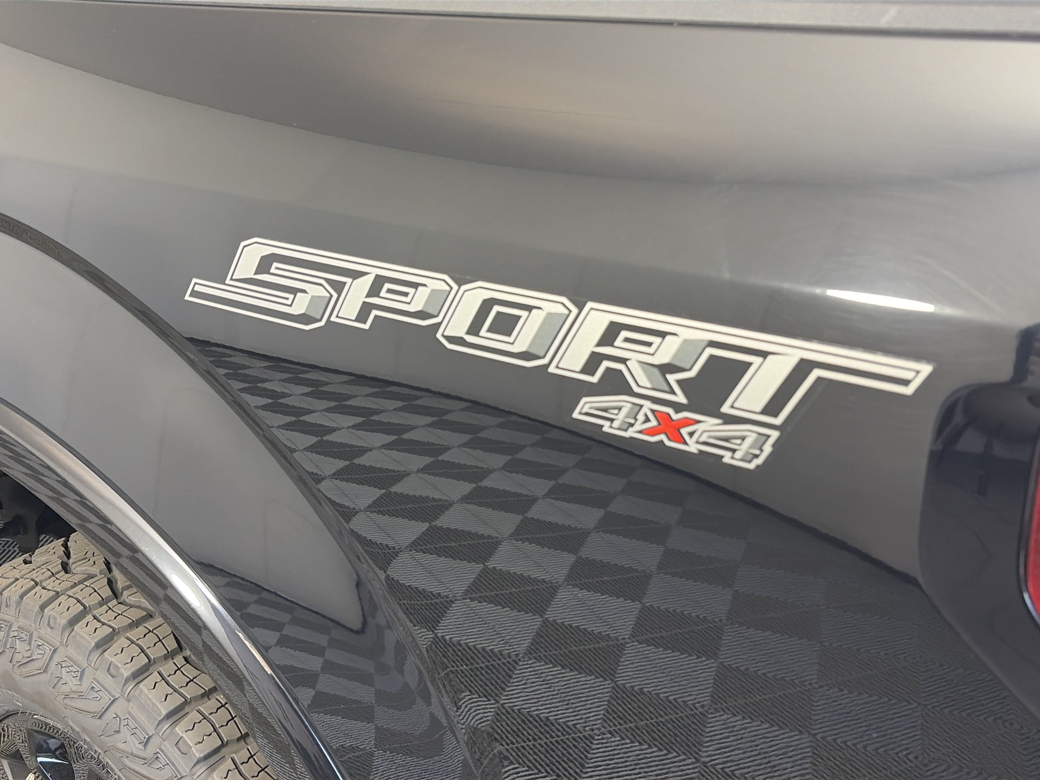 Used 2018 Ford F150 XLT w/ Equipment Group 301A Mid AWD/4WD image 18