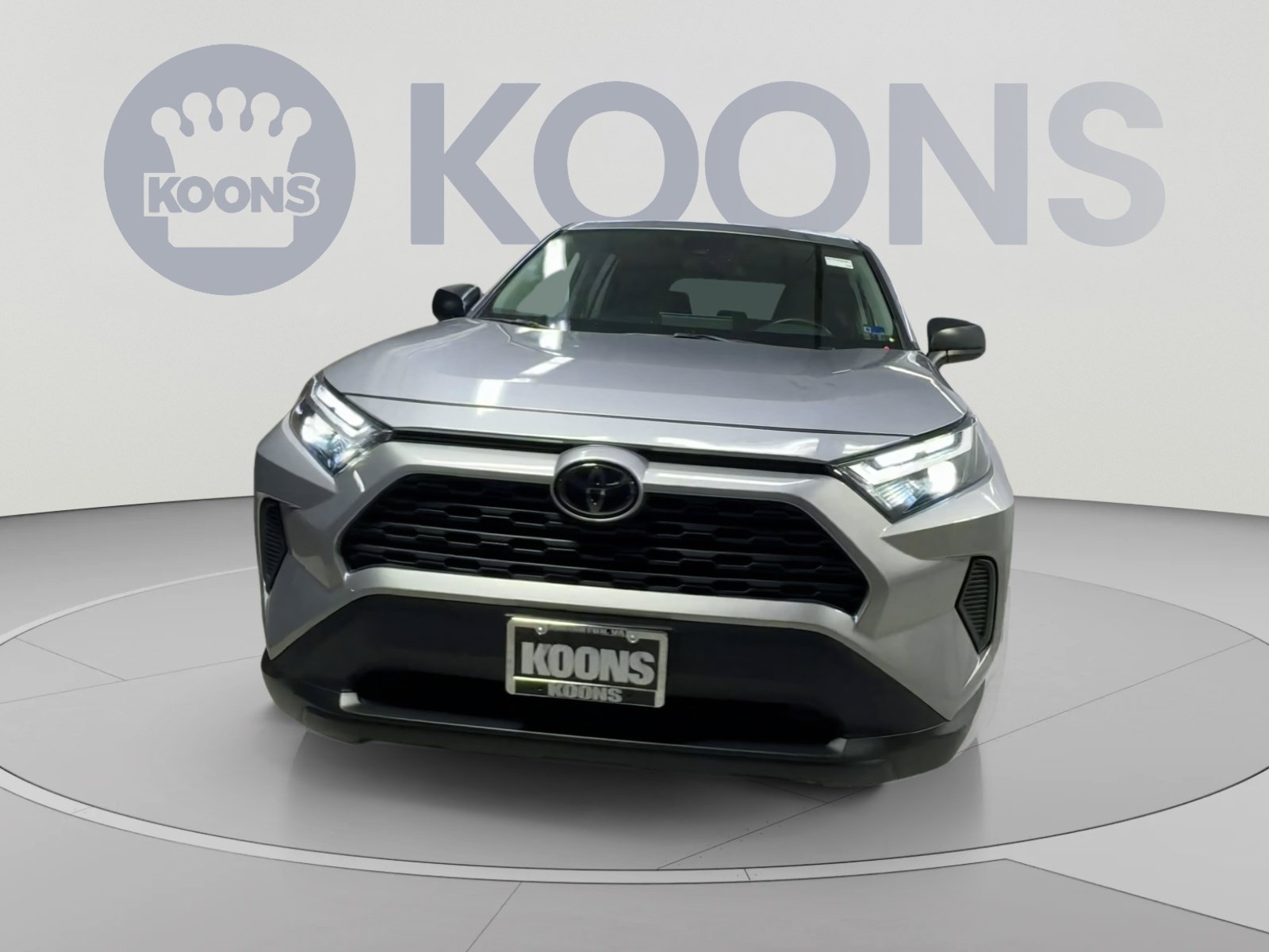 Used 2025 Toyota RAV4 LE AWD/4WD image 4