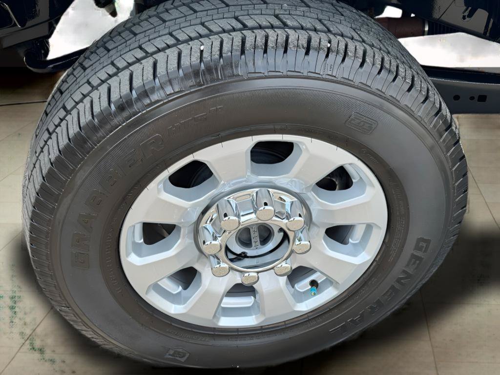 Used 2023 Ford F350 Lariat w/ Lariat Ultimate Package AWD/4WD image 22