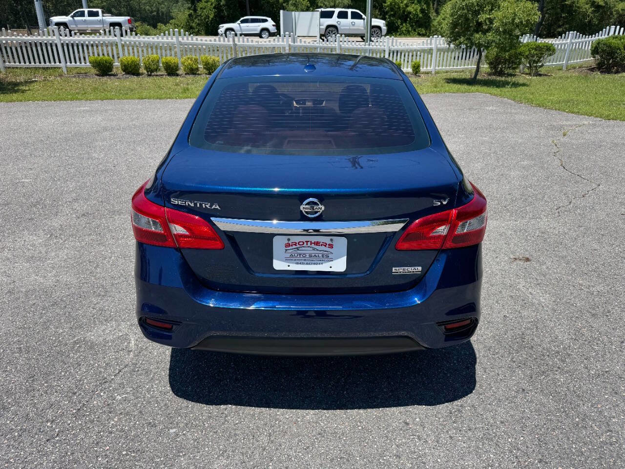 Used 2019 Nissan Sentra SV w/ Special Edition Package FWD image 5