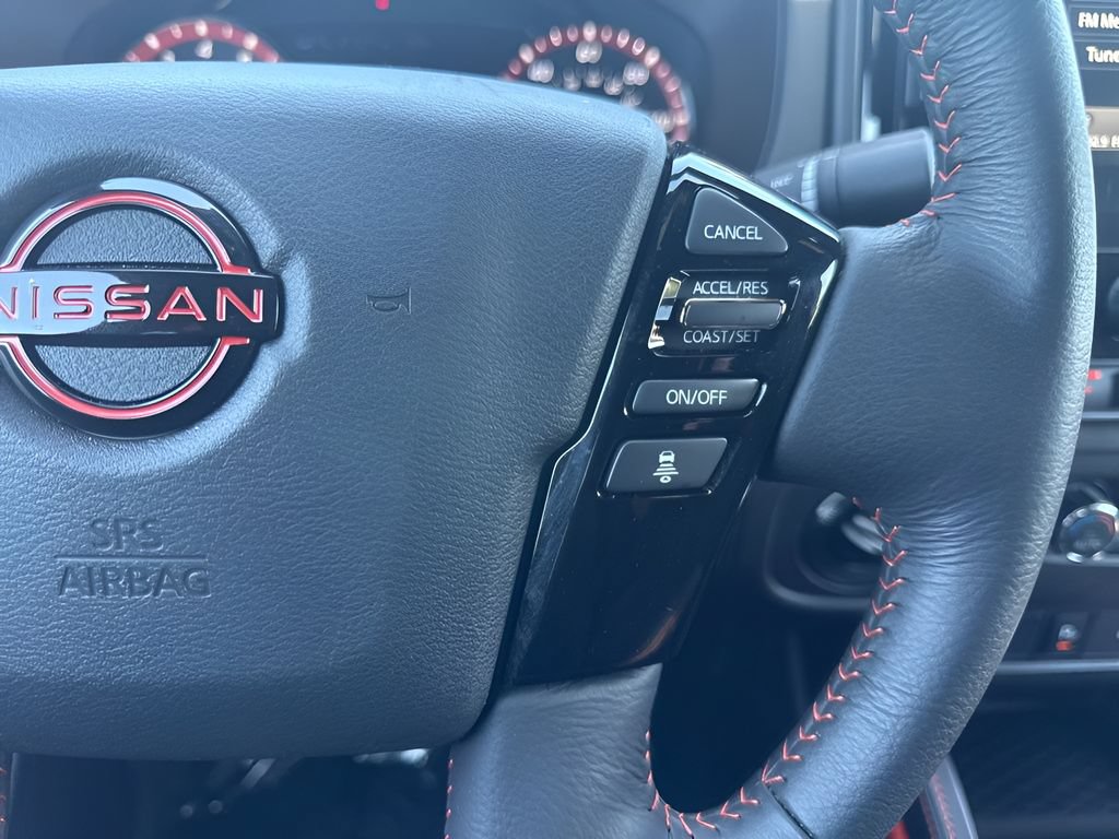 Used 2025 Nissan Frontier PRO-4X AWD/4WD image 15