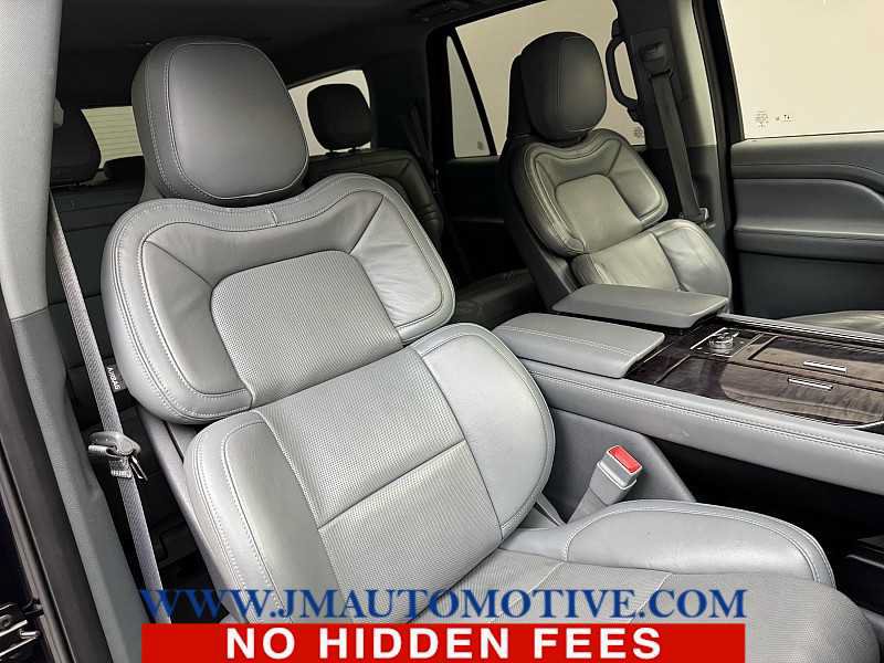 Used 2021 Lincoln Navigator Reserve w/ Luxury Package AWD/4WD image 25
