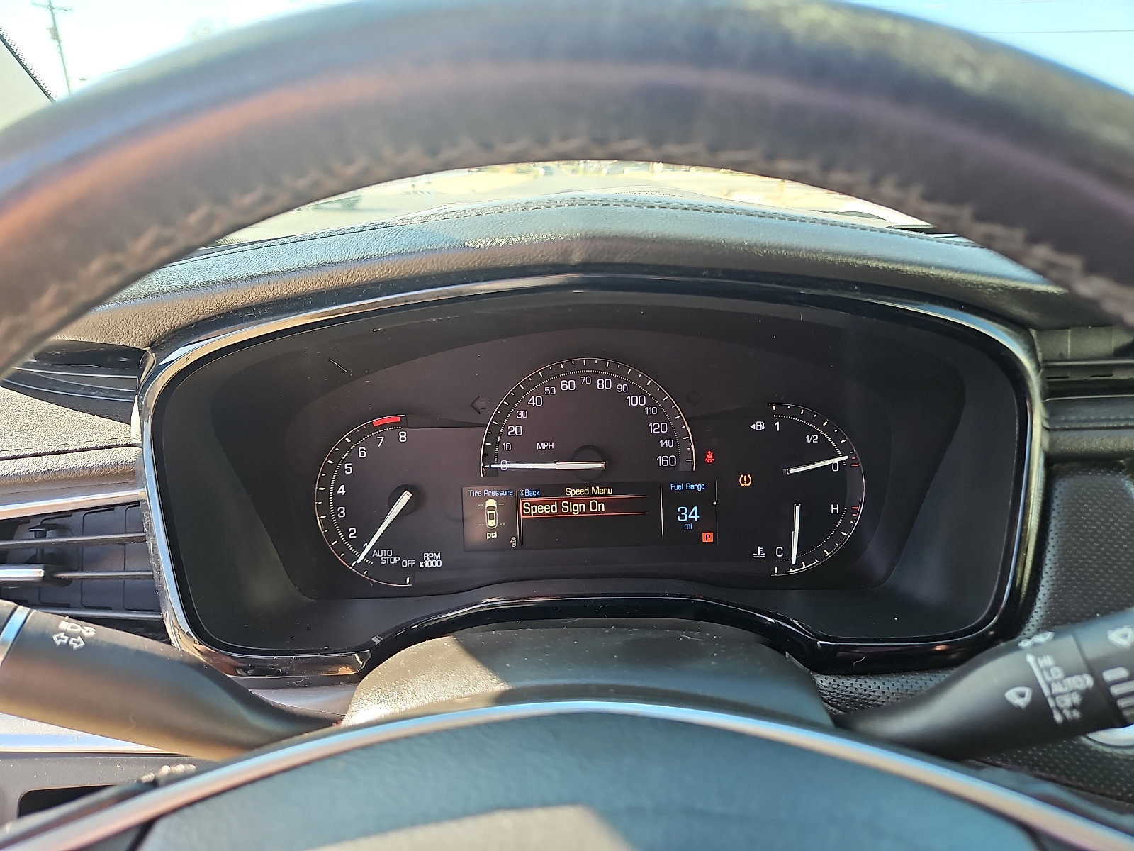 Used 2017 Cadillac XT5 Luxury w/ Driver Awareness Package image 15