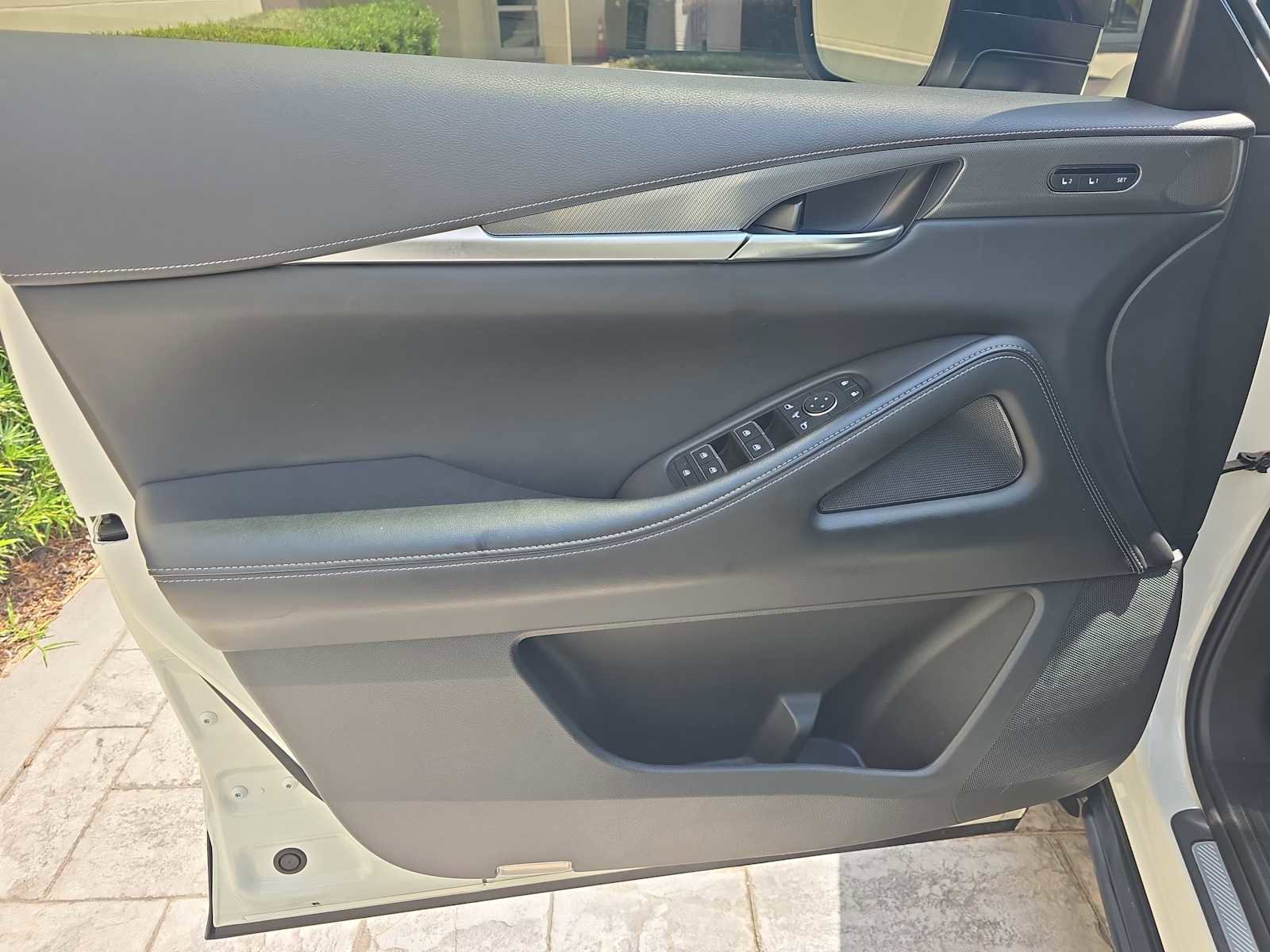 Certified 2023 INFINITI QX60 Luxe FWD image 15