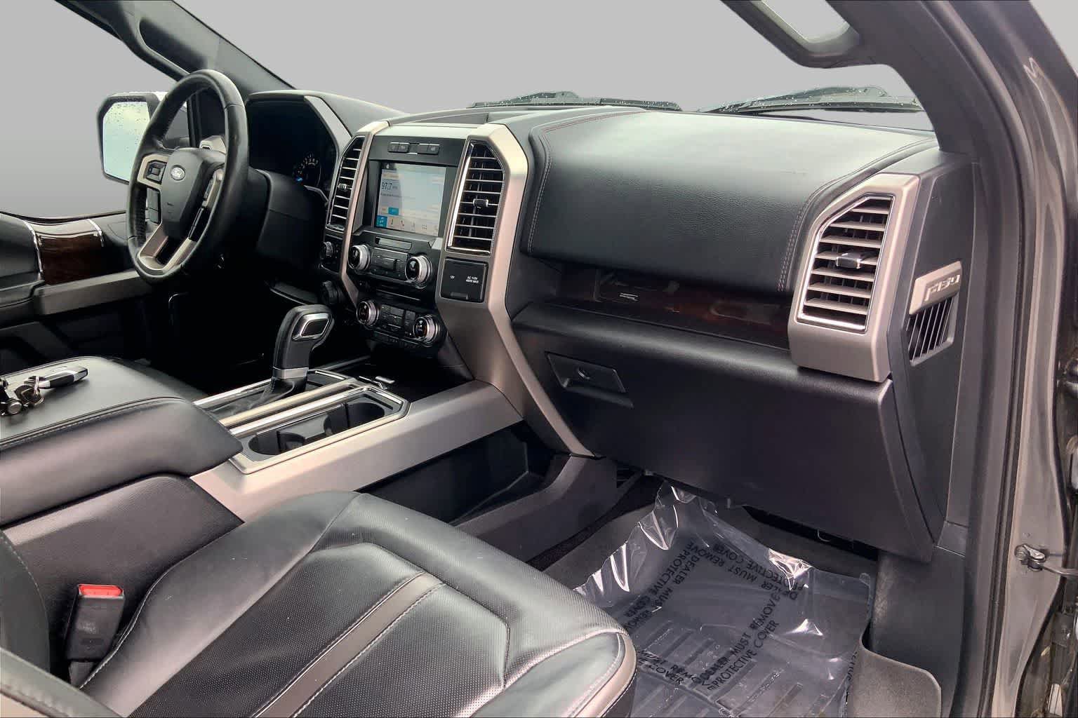 Used 2016 Ford F150 Platinum w/ Equipment Group 701A Luxury AWD/4WD image 18