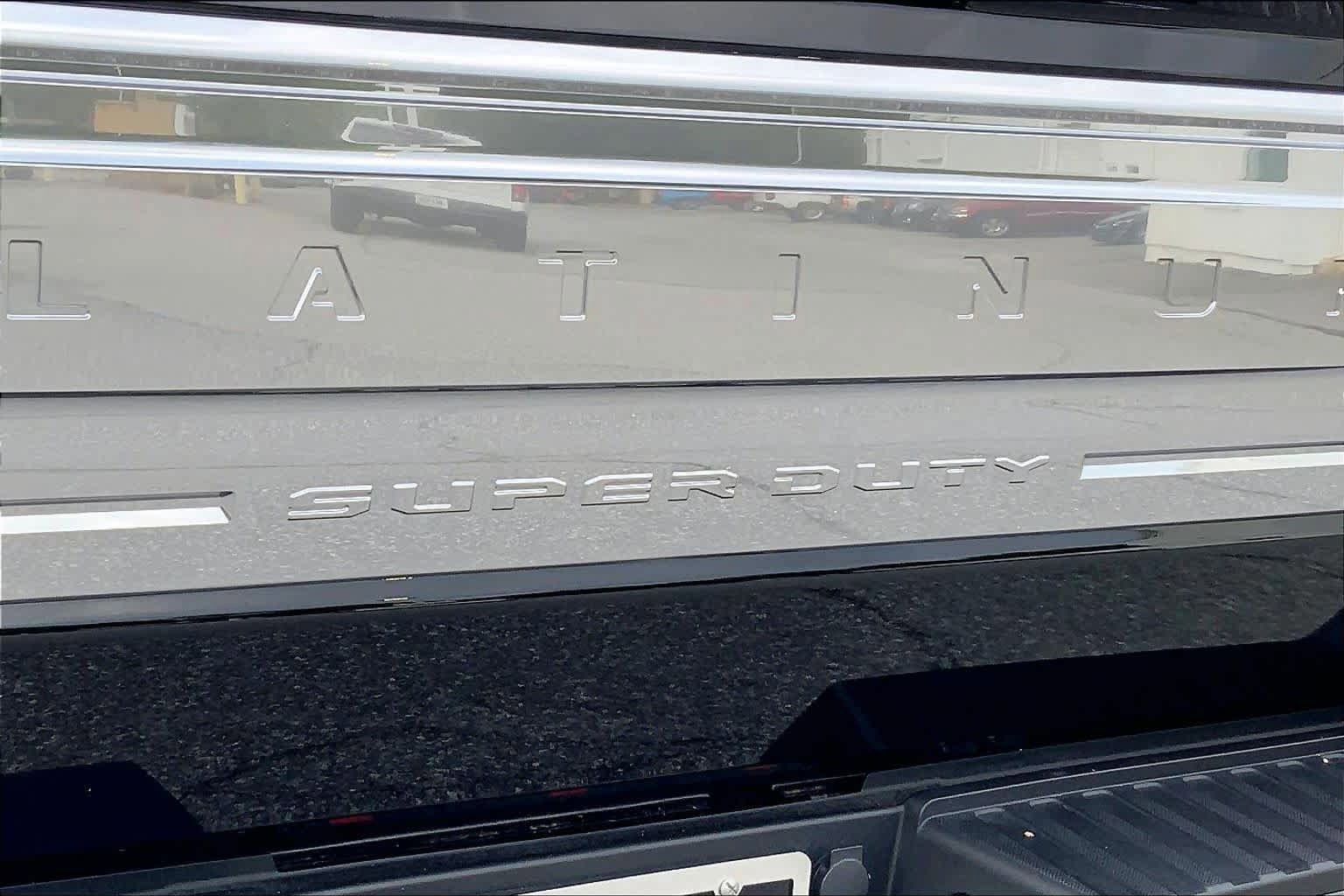 Used 2025 Ford F350 Platinum w/ Platinum Plus Package AWD/4WD image 10