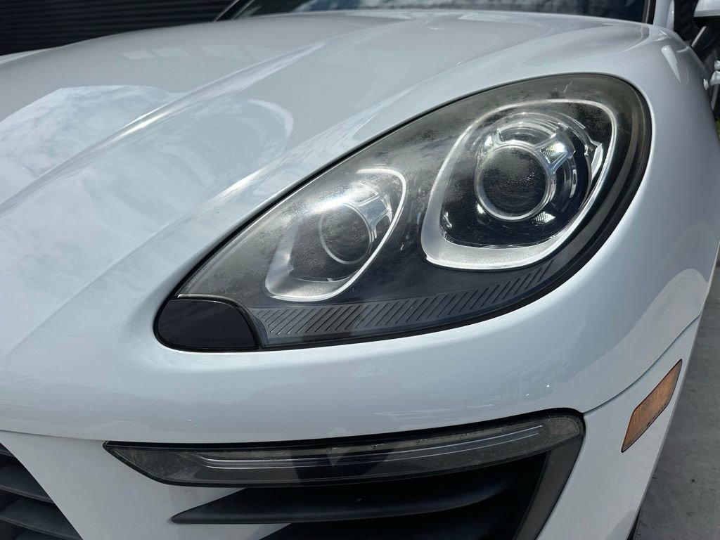 Certified 2018 Porsche Macan w/ Premium Package Plus AWD/4WD image 10