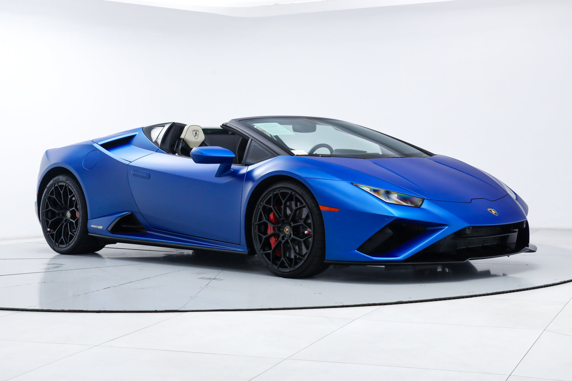 Used 2021 Lamborghini Huracan EVO RWD image 9