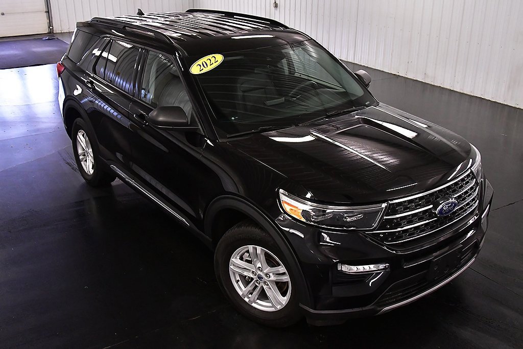 Used 2022 Ford Explorer XLT w/ Equipment Group 202A image 13