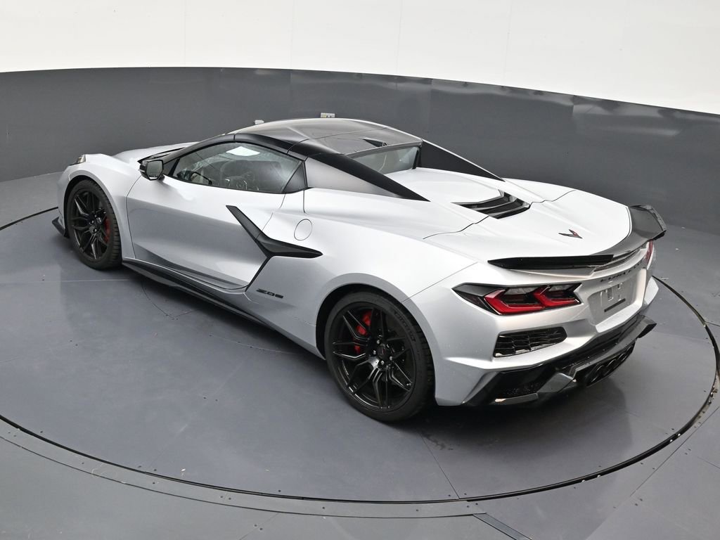 Used 2026 Chevrolet Corvette Z06 w/ Stealth Interior Trim Package RWD image 14