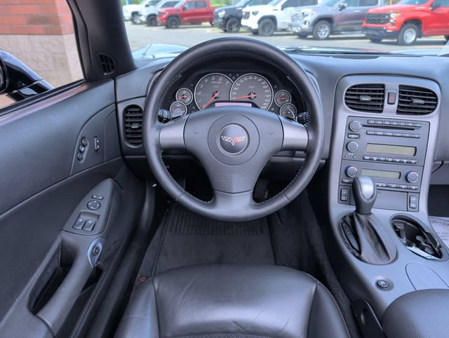 Used 2006 Chevrolet Corvette Convertible w/ Preferred Equipment Group RWD image 2