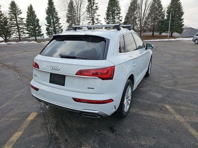 Used 2023 Audi Q5 2.0T Premium w/ Convenience Package image 6