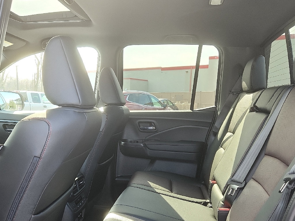 New 2026 Honda Ridgeline Black Edition image 10