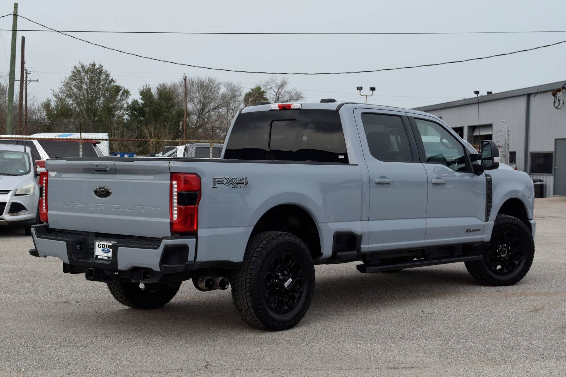 Used 2024 Ford F250 Lariat w/ Black Appearance Package image 6