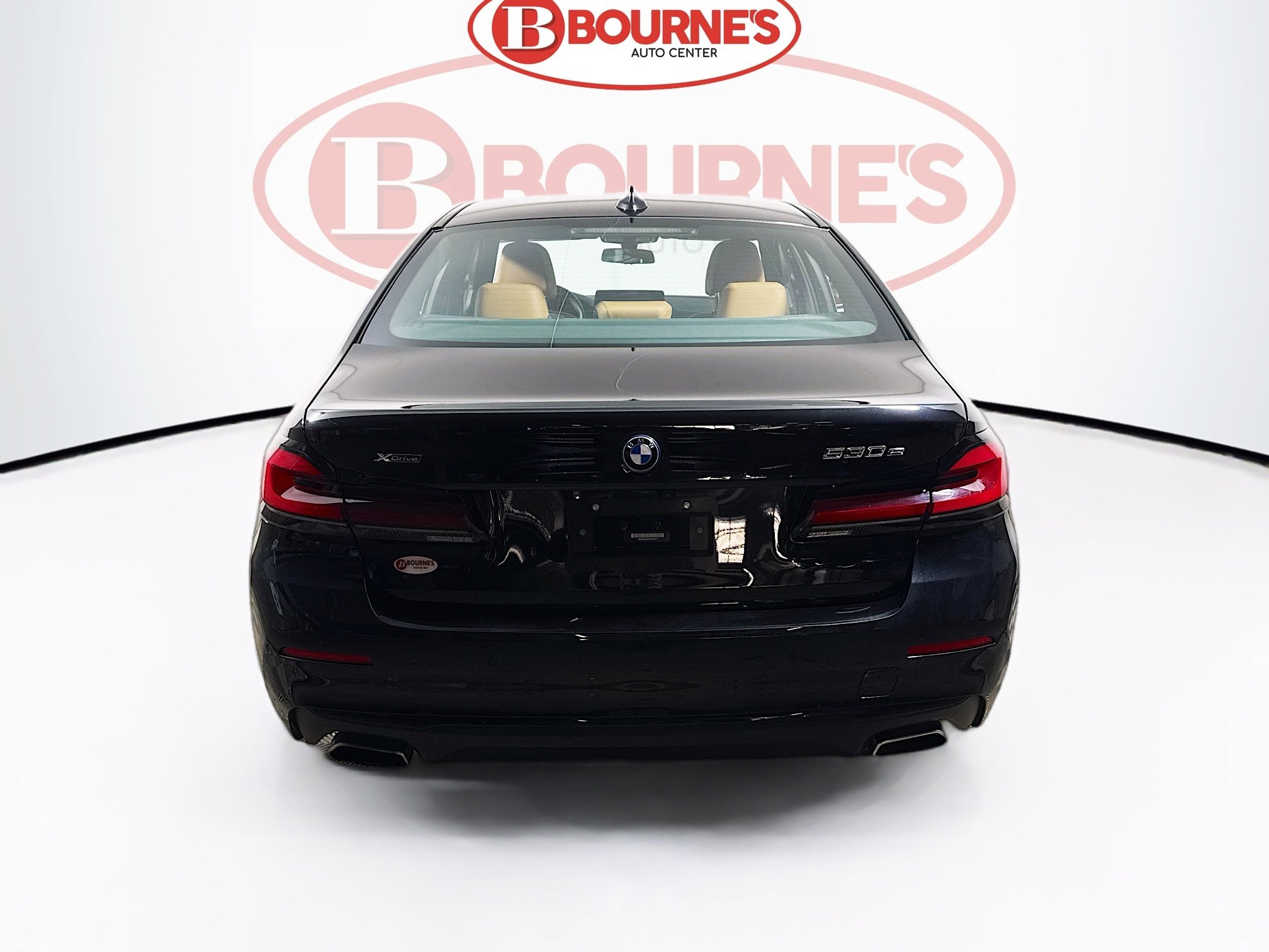 Used 2023 BMW 530e xDrive w/ Premium Package image 11