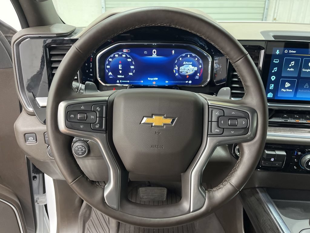Used 2026 Chevrolet Silverado 1500 LTZ AWD/4WD image 17