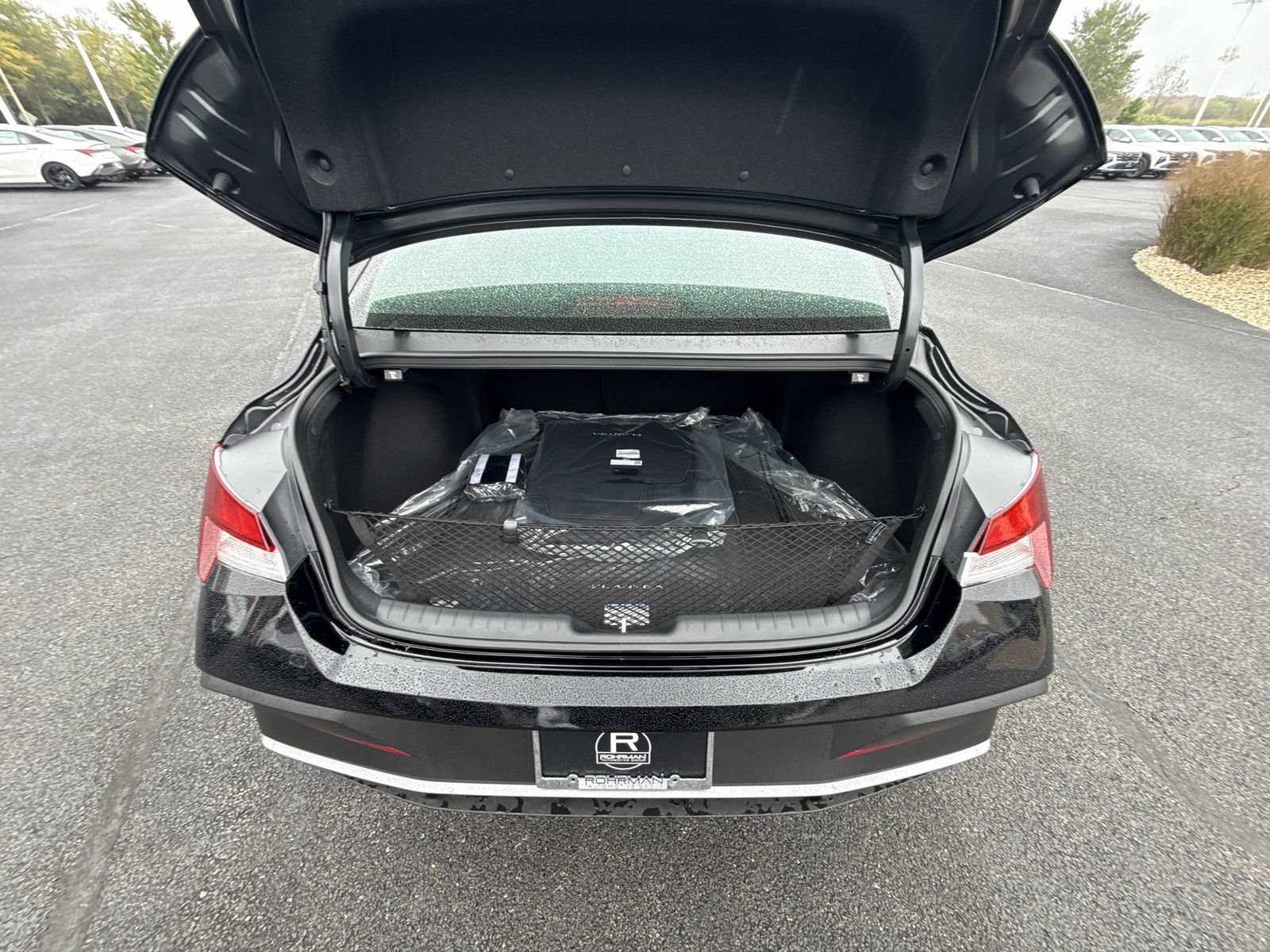 New 2026 Hyundai Elantra SEL Sport FWD image 23
