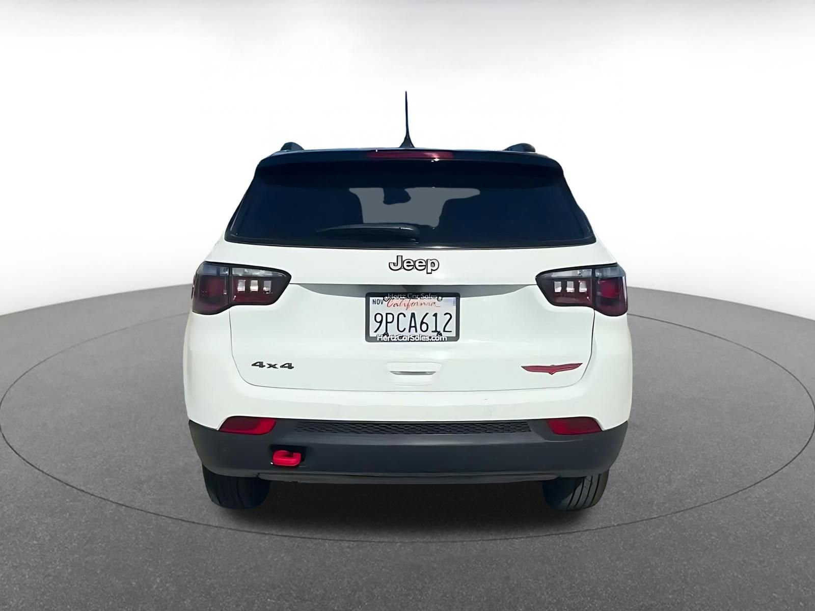 Used 2025 Jeep Compass Trailhawk AWD/4WD image 12