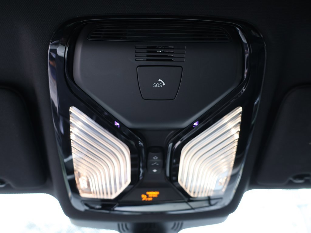 Used 2023 BMW 540i w/ M Sport Package image 55