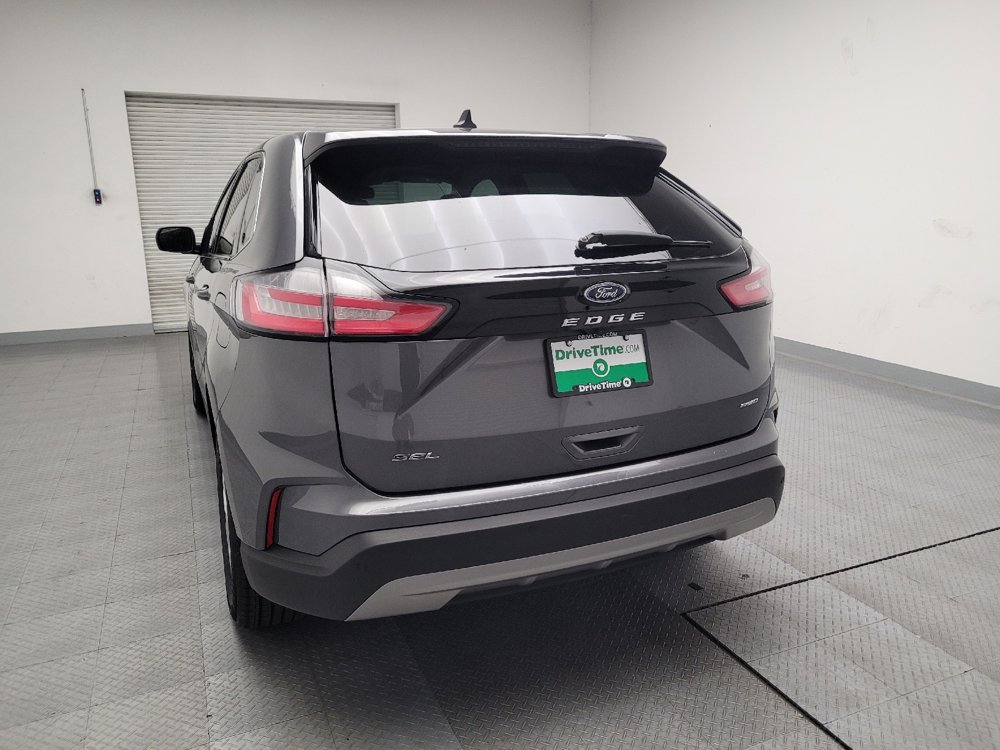 Used 2024 Ford Edge SEL image 6
