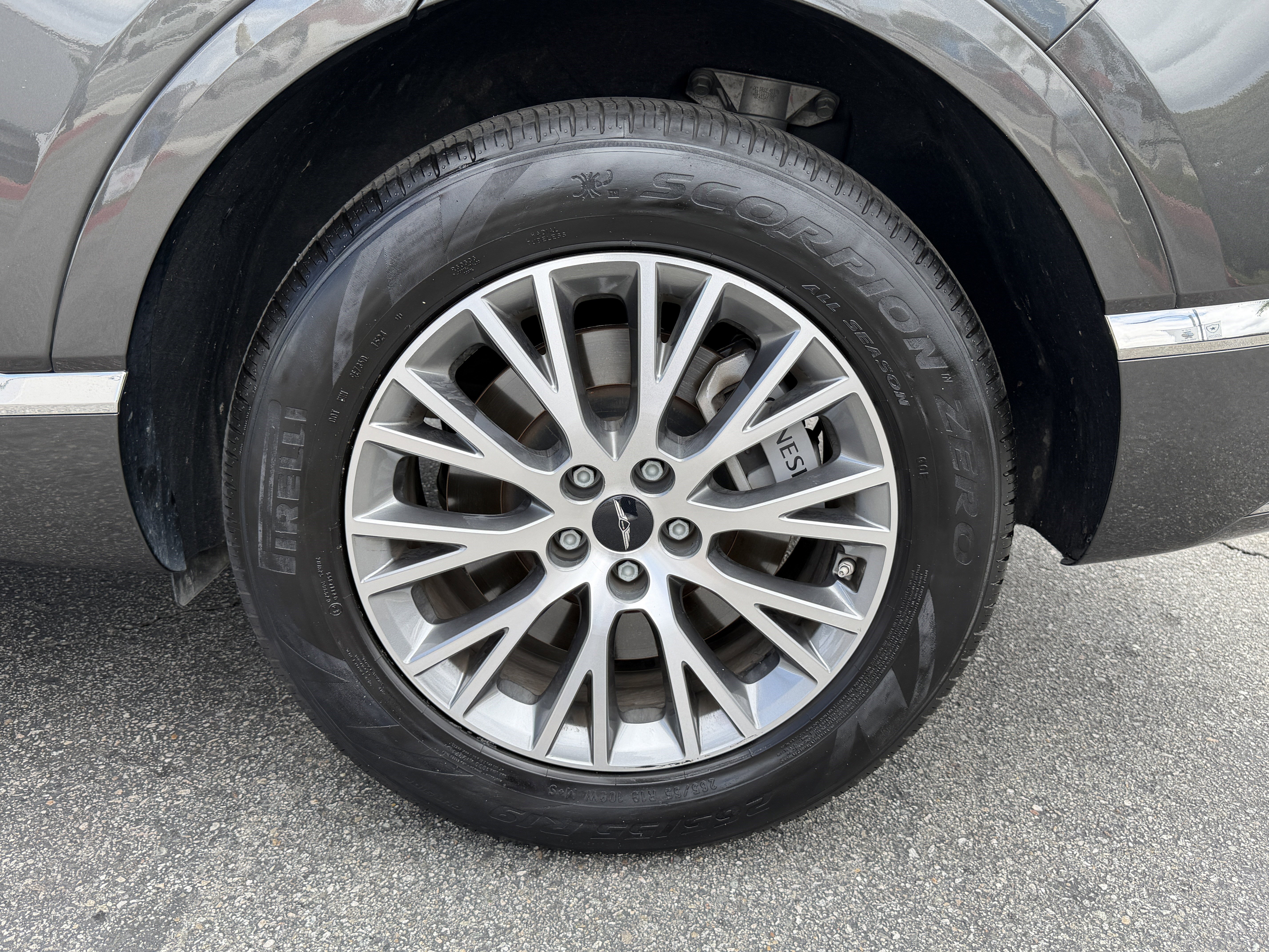 Used 2025 Genesis GV80 2.5T Standard AWD/4WD image 11