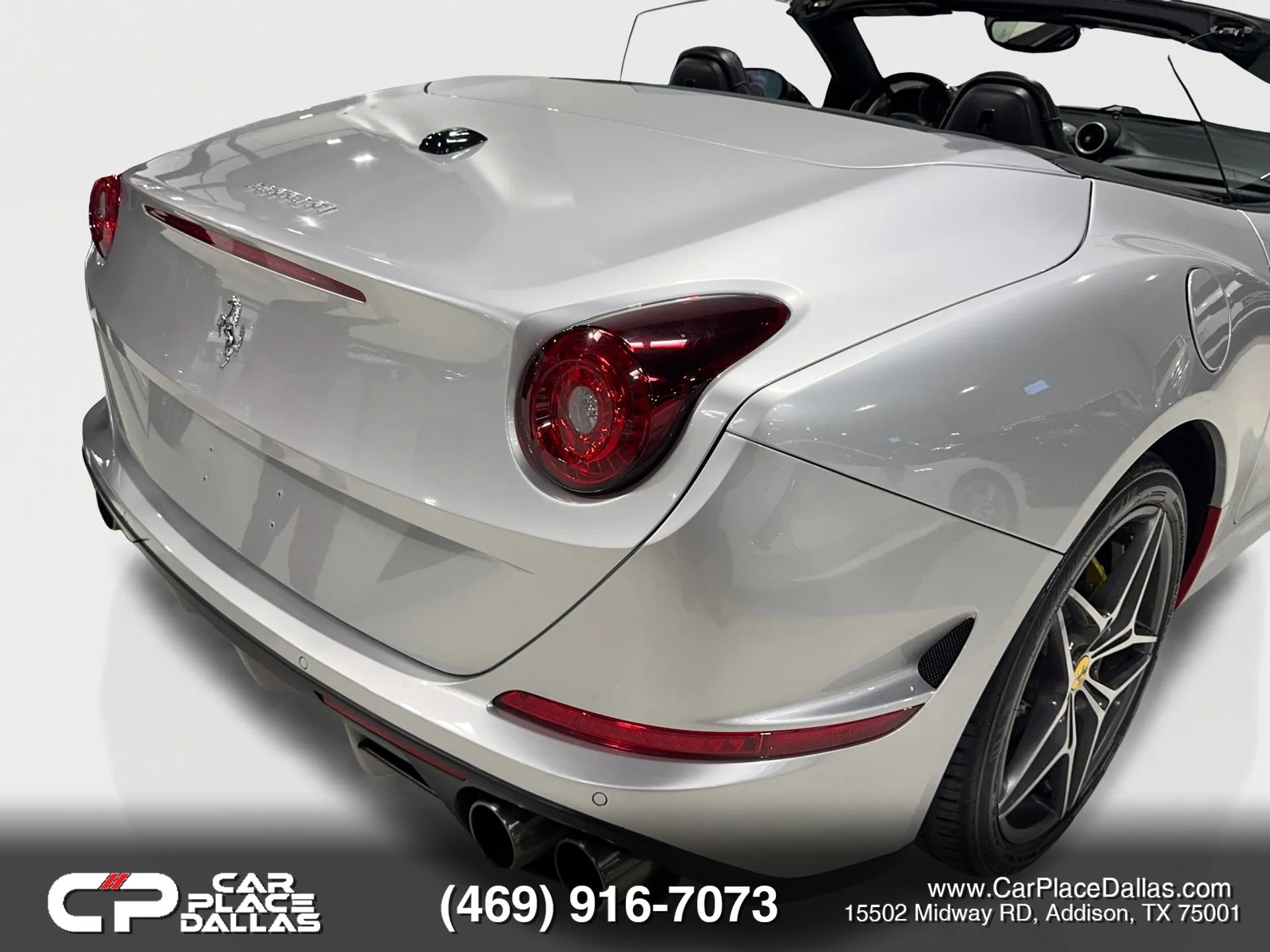 Used 2016 Ferrari California T image 14
