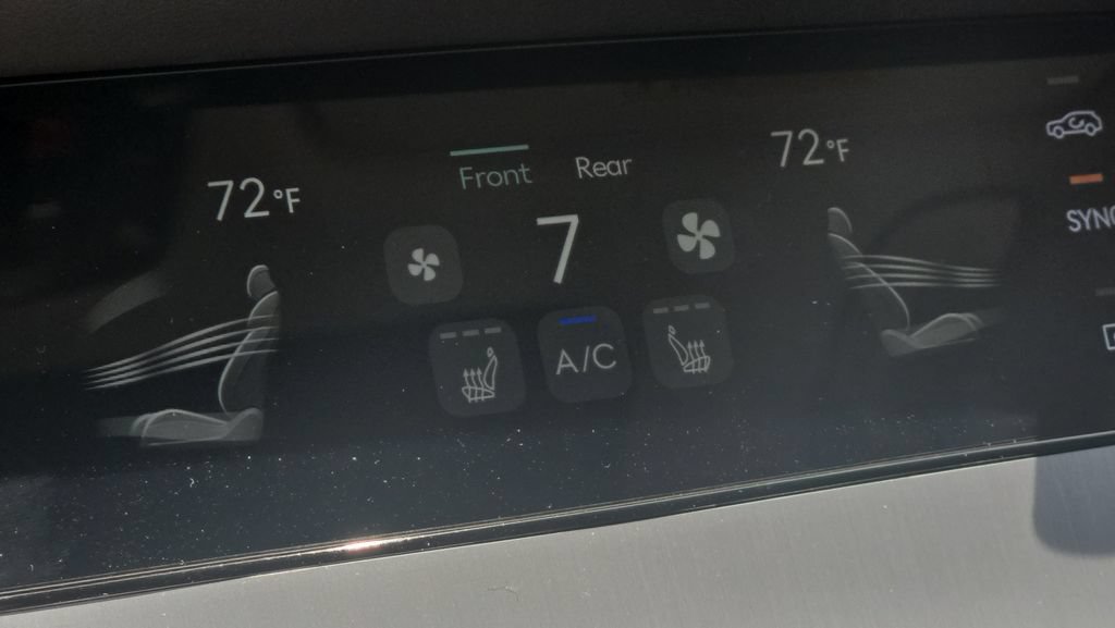 New 2026 Genesis GV70 2.5T Select AWD/4WD image 25