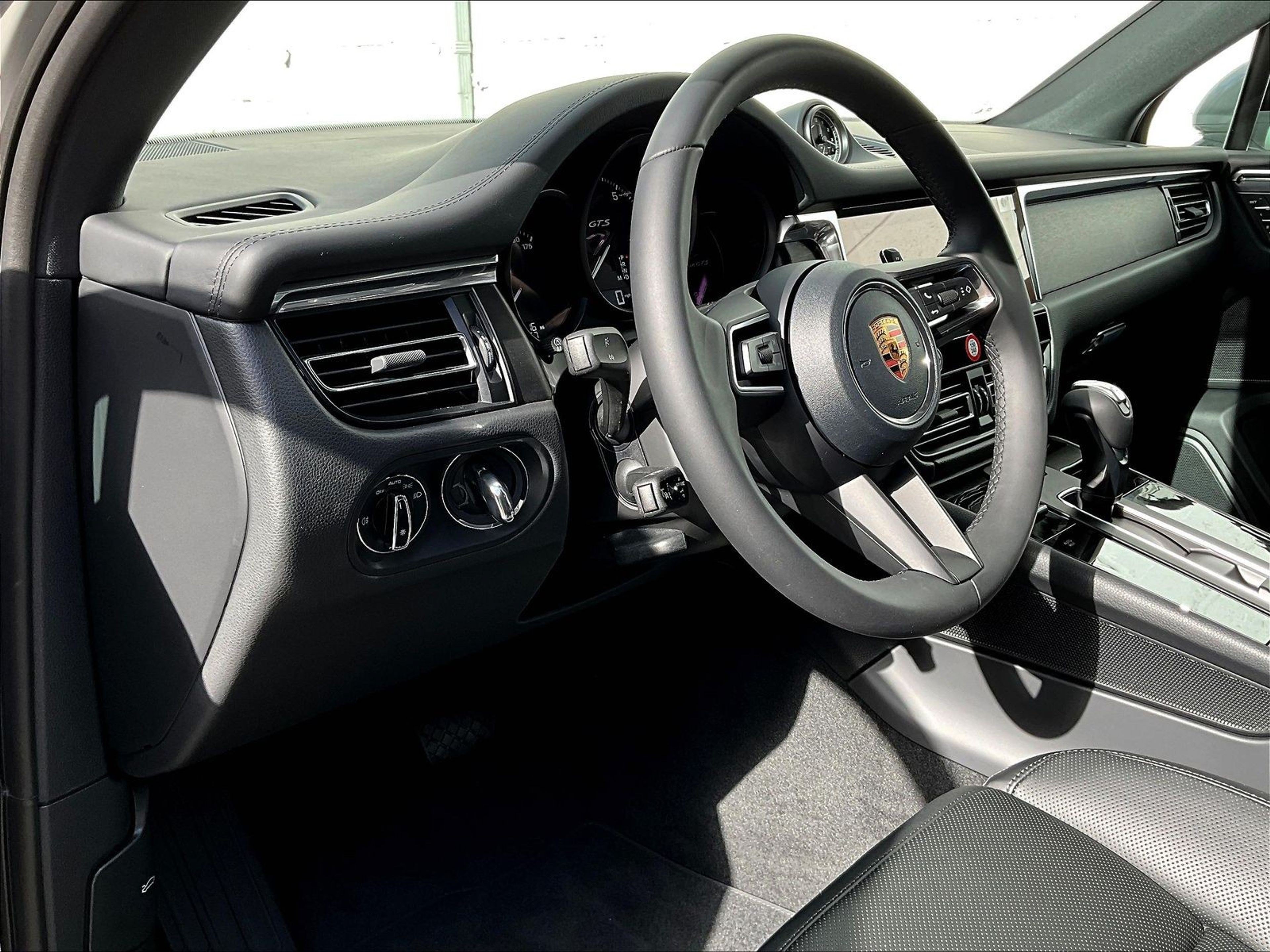 New 2026 Porsche Macan GTS AWD/4WD image 4