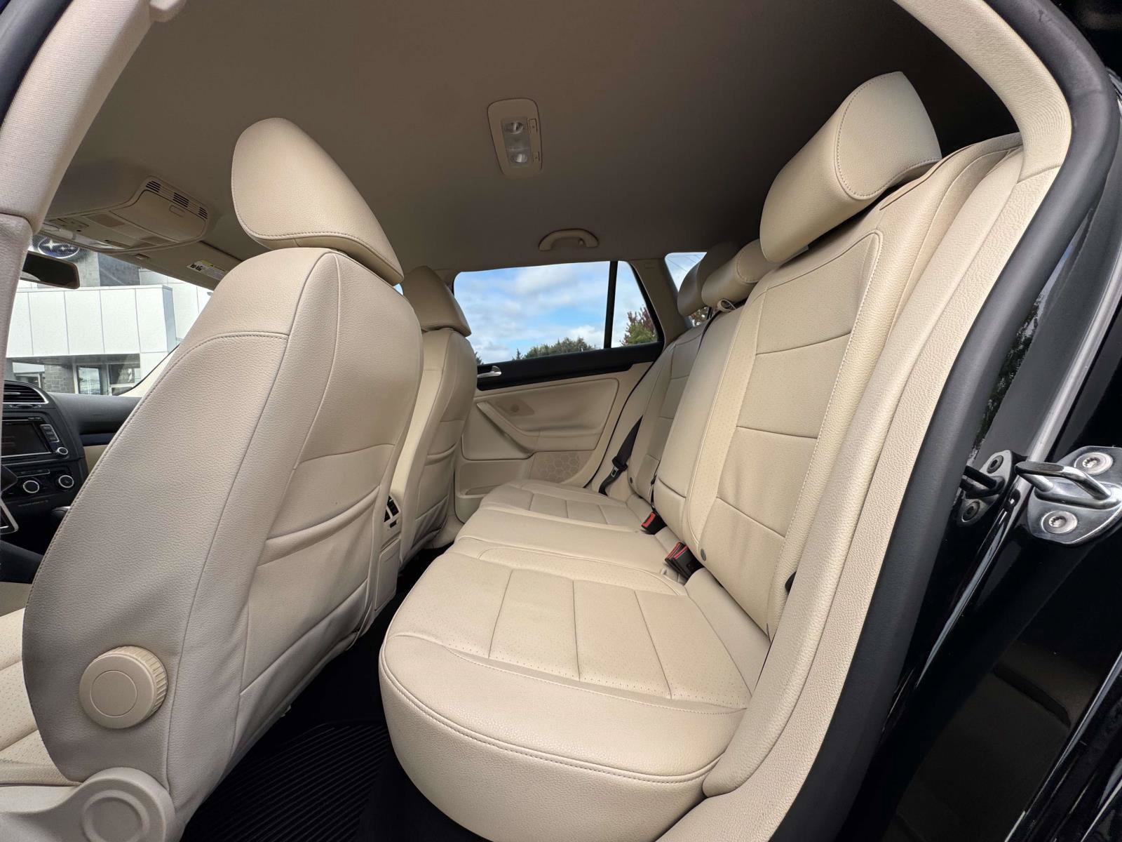 Used 2014 Volkswagen Jetta TDI FWD image 12