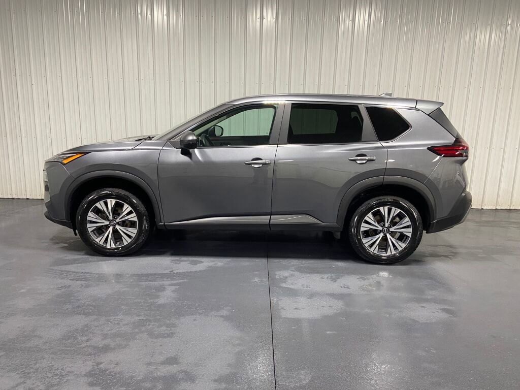 Used 2022 Nissan Rogue SV image 4