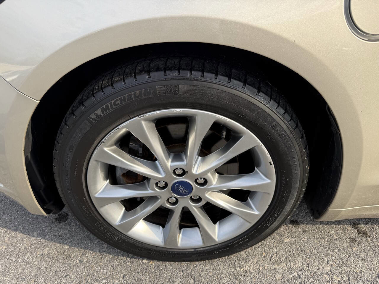 Used 2017 Ford Fusion Energi SE image 29