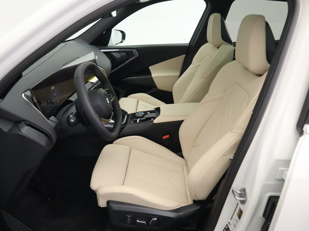 Certified 2025 BMW X3 xDrive30i w/ Premium Package image 21