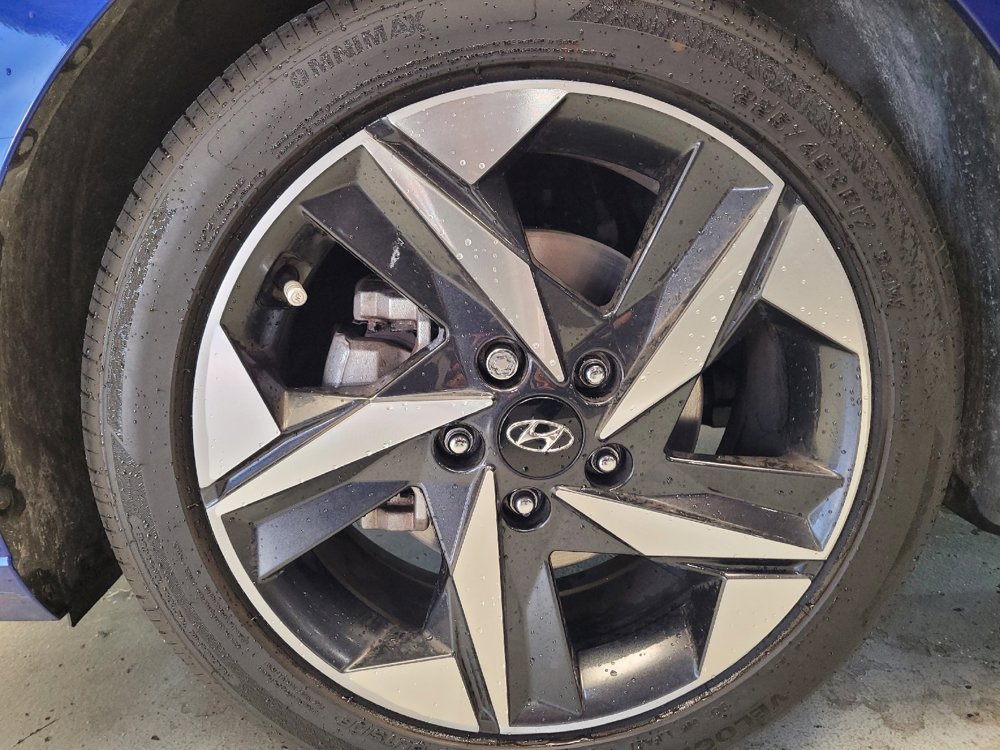 Used 2023 Hyundai Elantra SEL w/ Convenience Package image 31