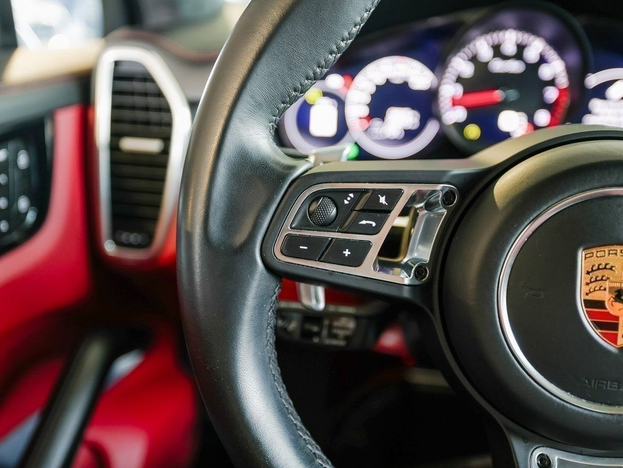 Certified 2023 Porsche Cayenne Turbo image 17