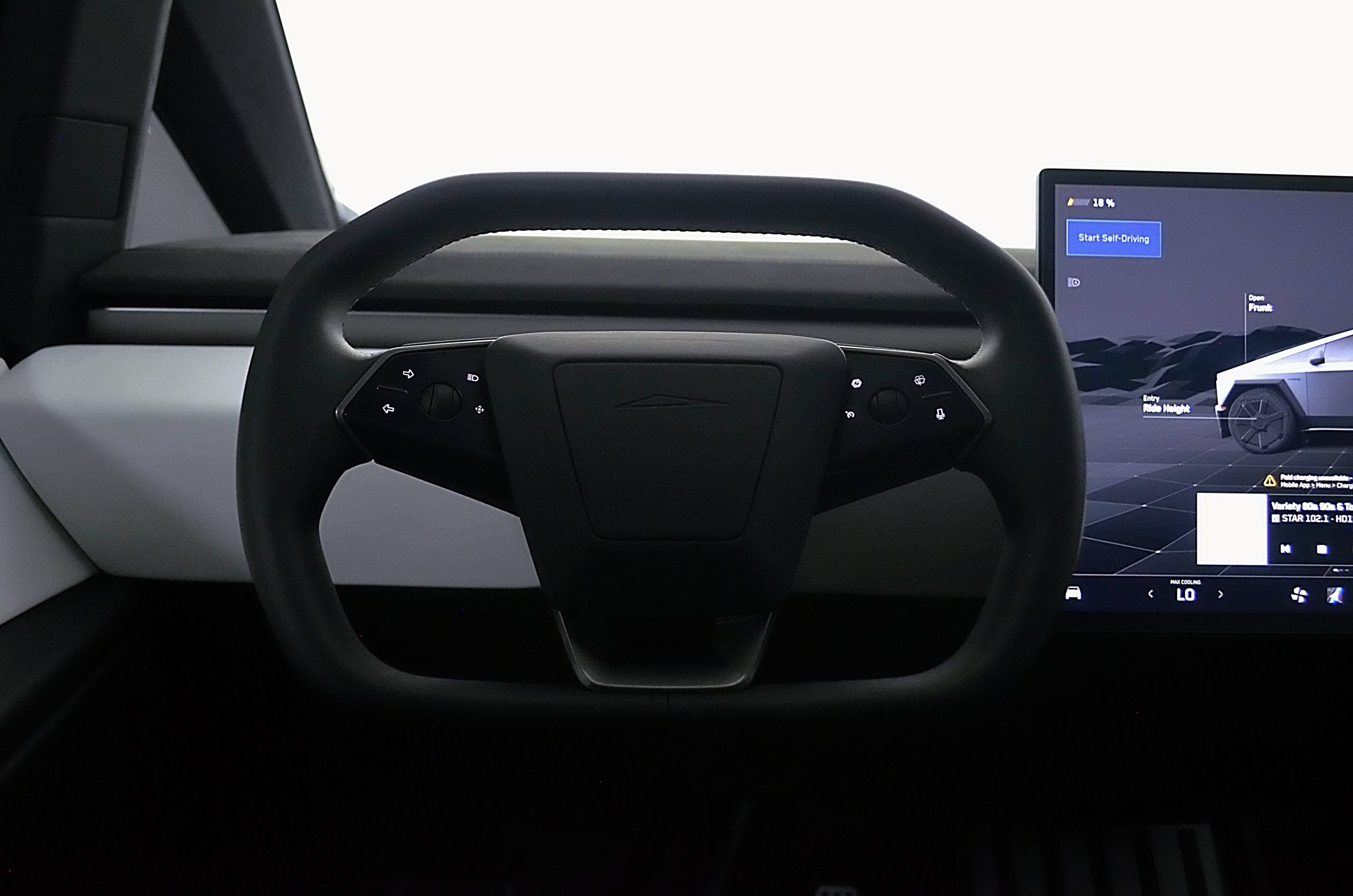 Used 2024 Tesla Cybertruck Cyberbeast AWD/4WD image 25