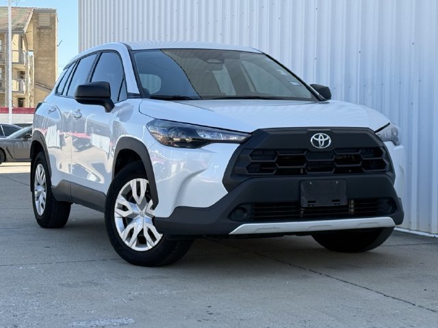 Used 2026 Toyota Corolla Cross L FWD image 2
