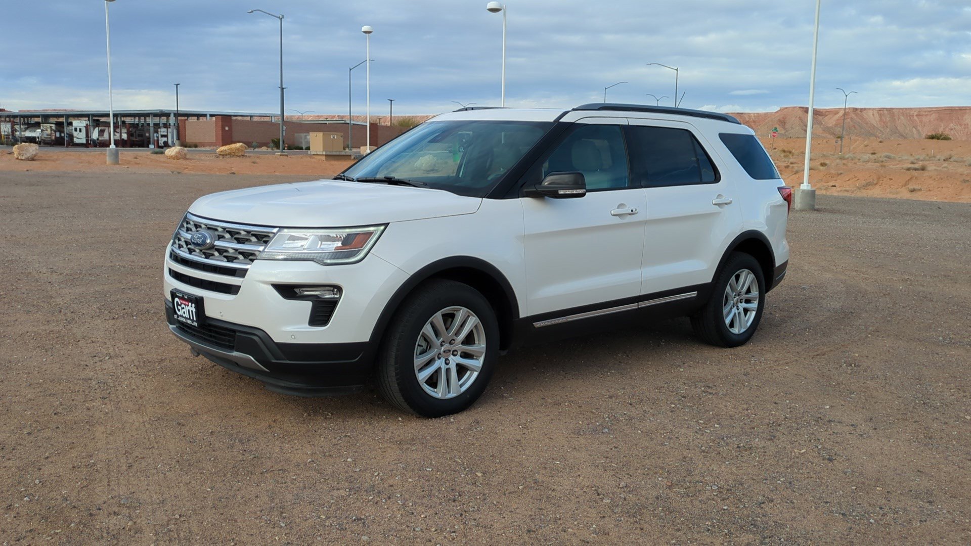 Used 2018 Ford Explorer XLT w/ Equipment Group 202A image 8