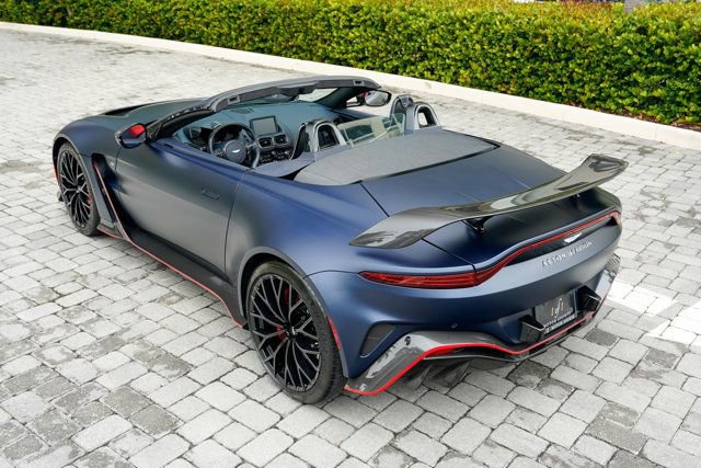 Used 2023 Aston Martin V12 Vantage Roadster RWD image 21