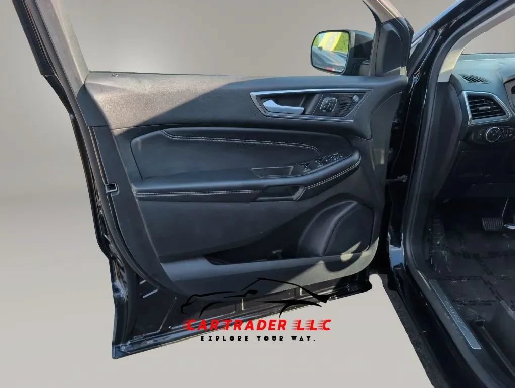 Used 2022 Ford Edge Titanium AWD/4WD image 13