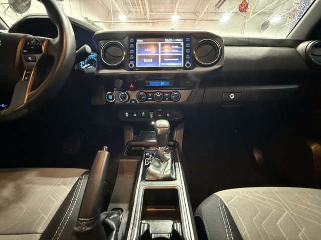 Used 2023 Toyota Tacoma TRD Off-Road w/ Technology Package AWD/4WD image 15