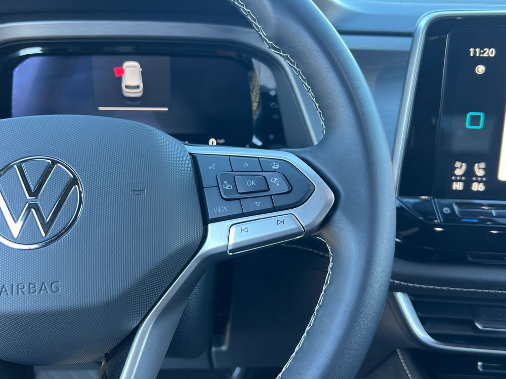 Used 2024 Volkswagen Atlas Cross Sport SE image 31