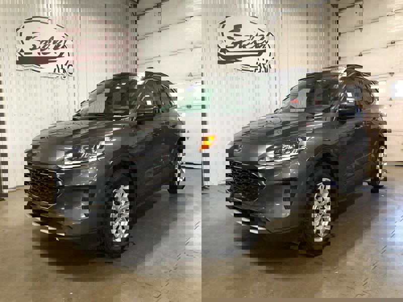 Used 2020 Ford Escape SE image 2